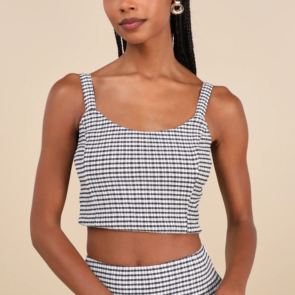 NWT Navy Blue Gingham Square Neck Cropped Tank Top - Small